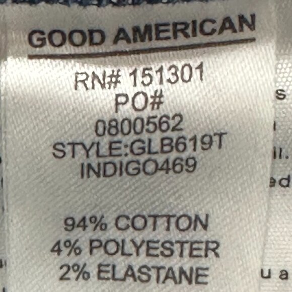 Good American 10" Bermuda Jean Denim Shorts Dark Wash Frey Hem GLB619T Size 2/26 - Picture 7 of 7